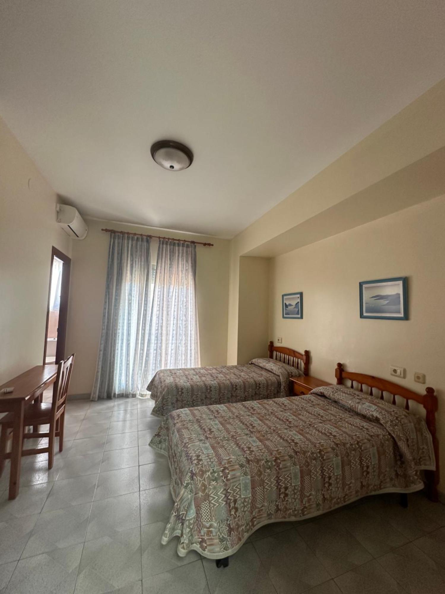 Hotel Miramar توريبلانكا الغرفة الصورة